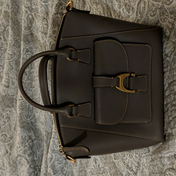 Dooney and Bourke Handbag - Picture 1 of 12